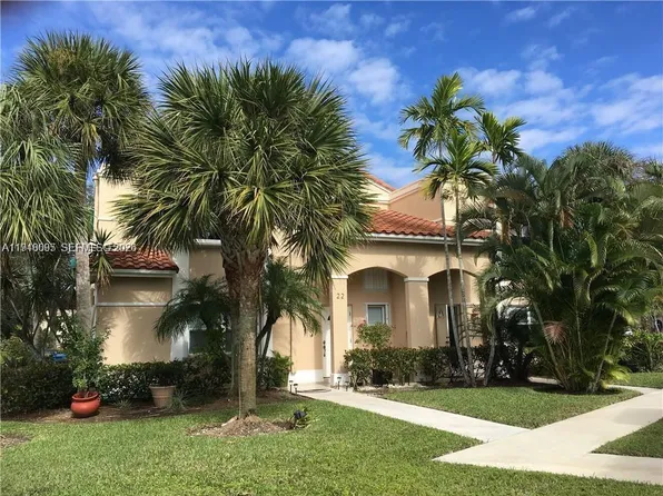 561 Racquet Club Rd APT 21, Fort Lauderdale, FL 33326