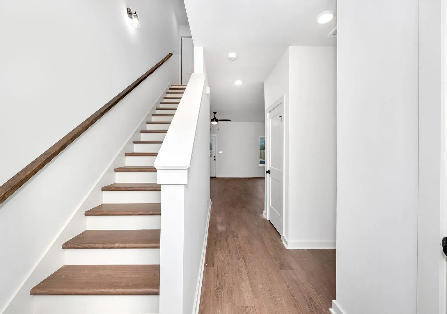 September Special- Now Only $1,695 per month — Photo 4