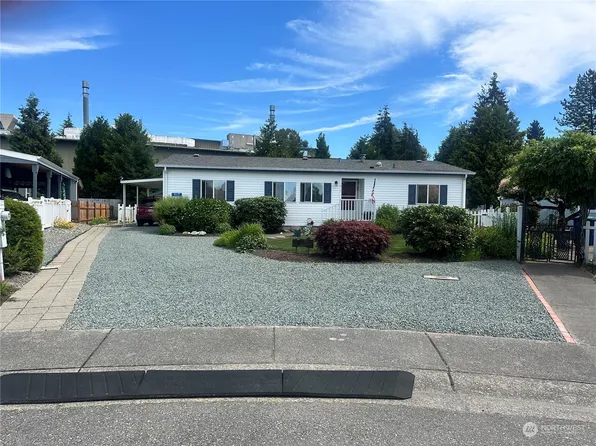 917 Carriage Court #8, Sedro Woolley, WA 98284