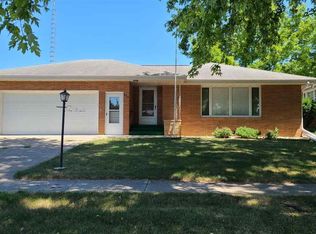 305 Harrison St, Newell, IA 50568