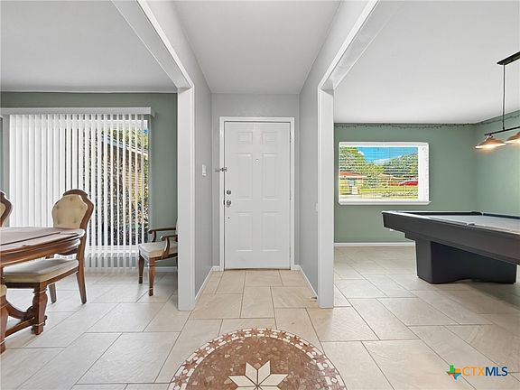 4th image of 408 Jeffery Ln