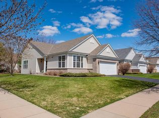 10754 Thone Rd, Woodbury, MN 55129