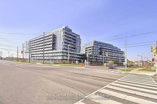 3200 Dakota Cmn Photo 1