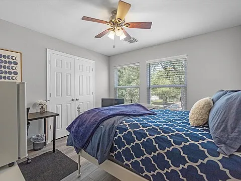 4 bed, $3,300 — Photo 2