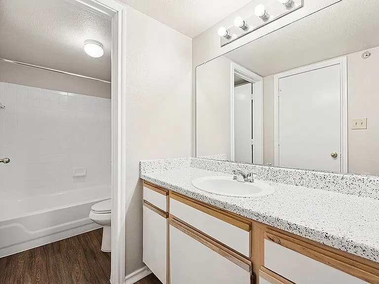 Valley Trails Apartments — Photo 10