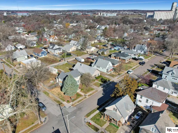 1305 N 25th St, Lincoln, NE 68503