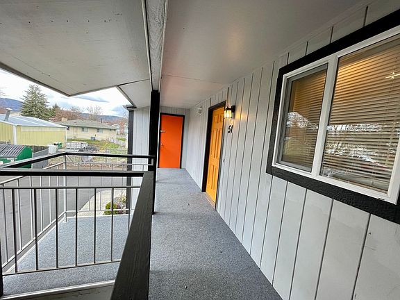 3rd image of 3020 S Clinton Rd APT 51