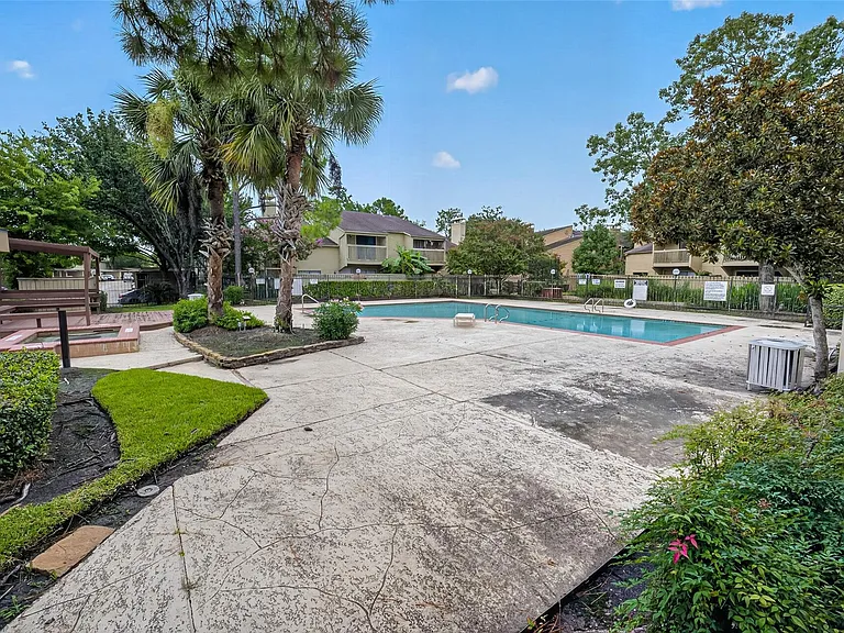 9435 Pagewood Ln — Photo 42