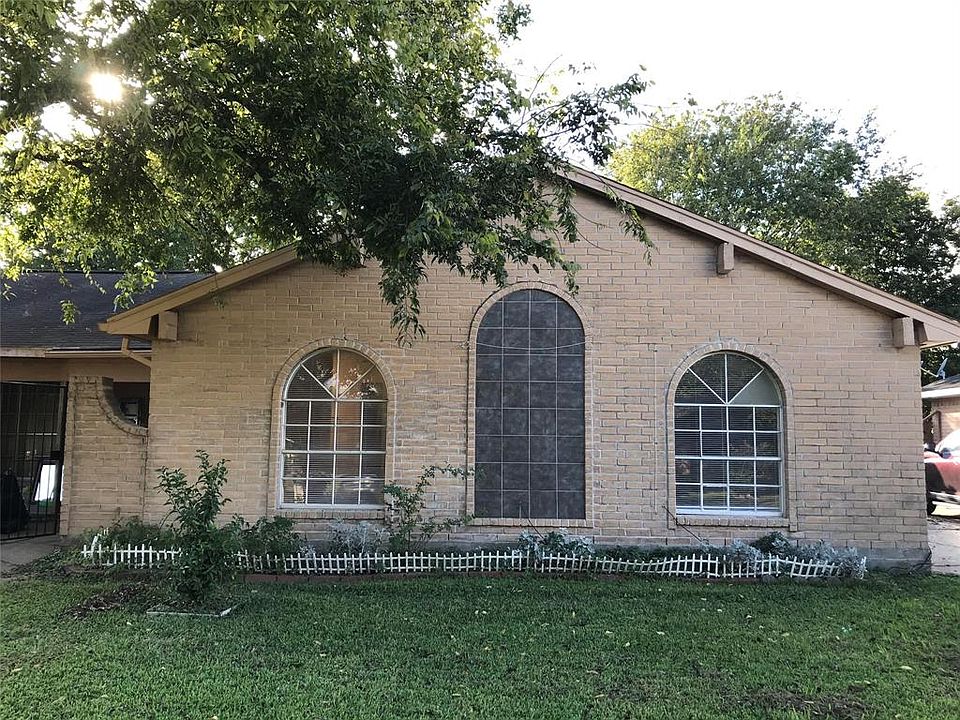 1st image of 9610 Stockwell Dr