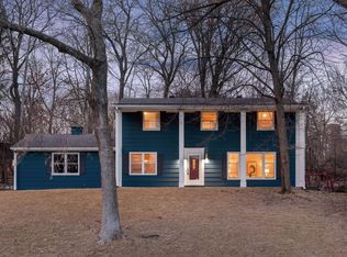 2300 Nottingham Ct, Minnetonka, MN 55305