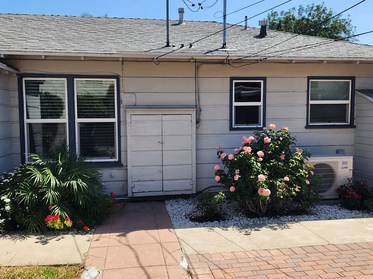 4144 Brunswick Ave — Photo 3