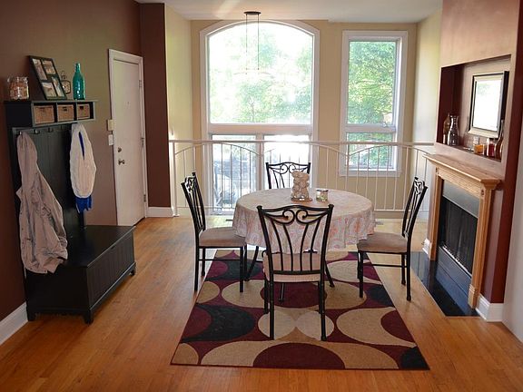 4th image of 1329 N Greenview Ave #1