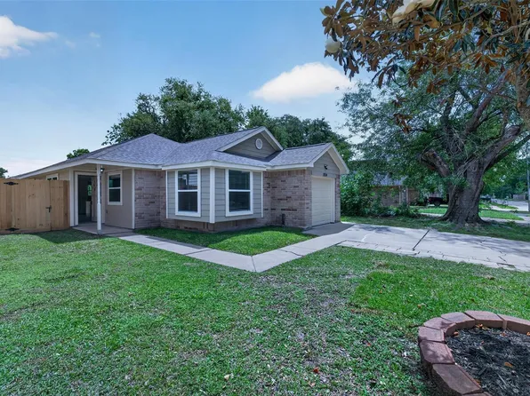 12534 Warrenwood Dr, Houston, TX 77066