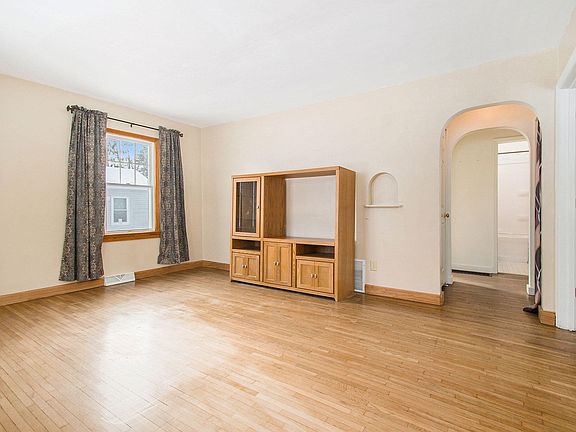 5th image of 420 N Lakeview Ave