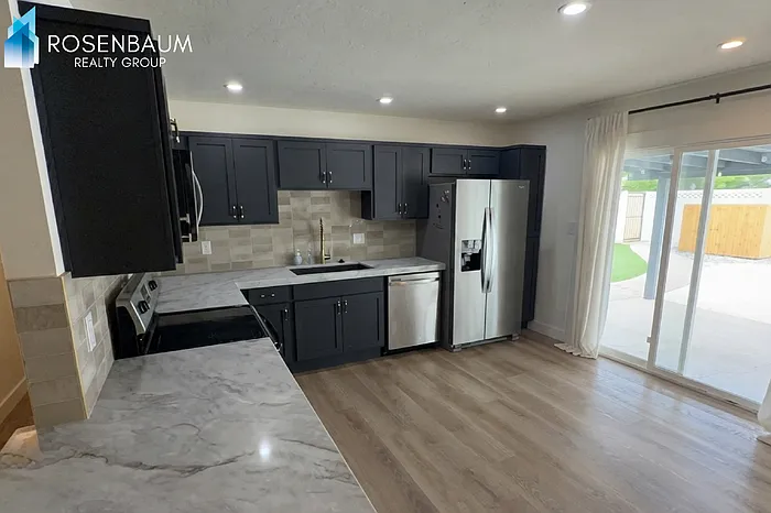 7321 E Coronado Rd — Photo 3