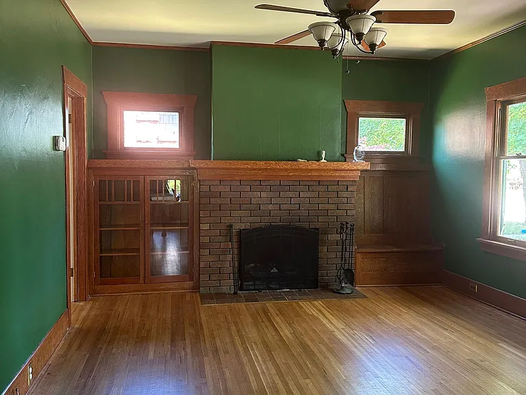 903 E 32nd Ave — Photo 5