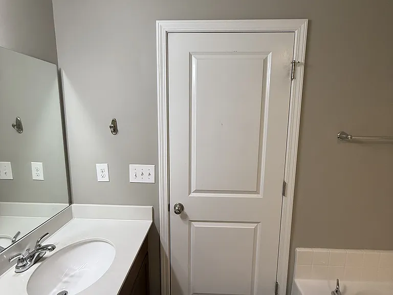 141 Butler Knoll Ct — Photo 37