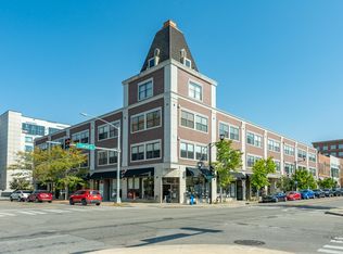 400 E Locust St UNIT 207, Des Moines, IA 50309