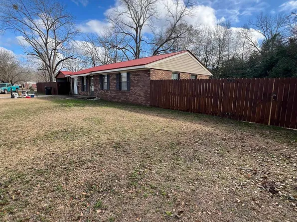 228 Chandler Ave, Reidsville, GA 30453