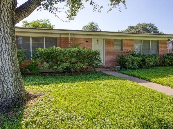 714 Reynolds Ave, Taft, TX 78390