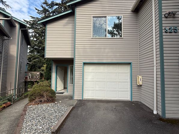 825 Blueberry Ln APT 201