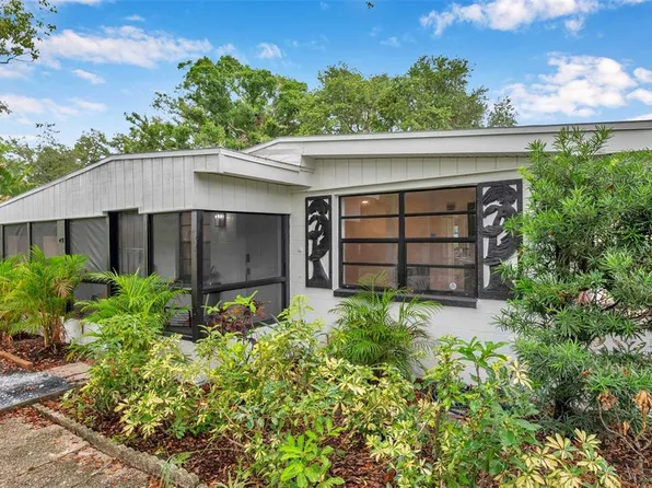 209 SE Jefferson Cir N, Saint Petersburg, FL 33703