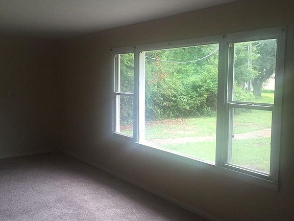 2nd image of 533 Corday St