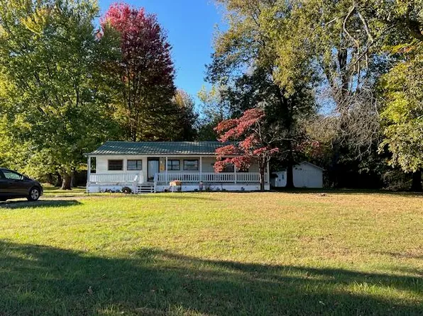 2309 Wooden Loop Rd, Pikeville, TN 37367