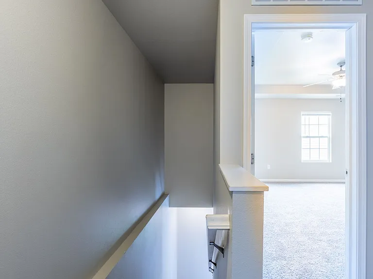 6909 Daniel Defoe Dr — Photo 37