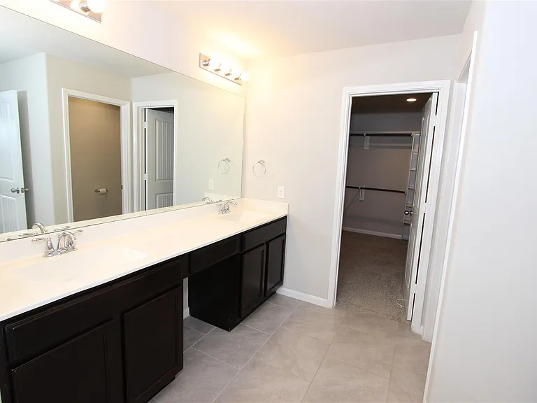 1303 Keaton Ct — Photo 11