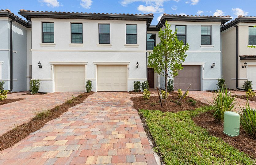 Welcoming Alder Exterior