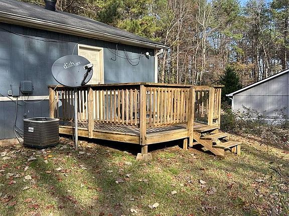 2nd image of 1292-4 Crystal Lake Rd