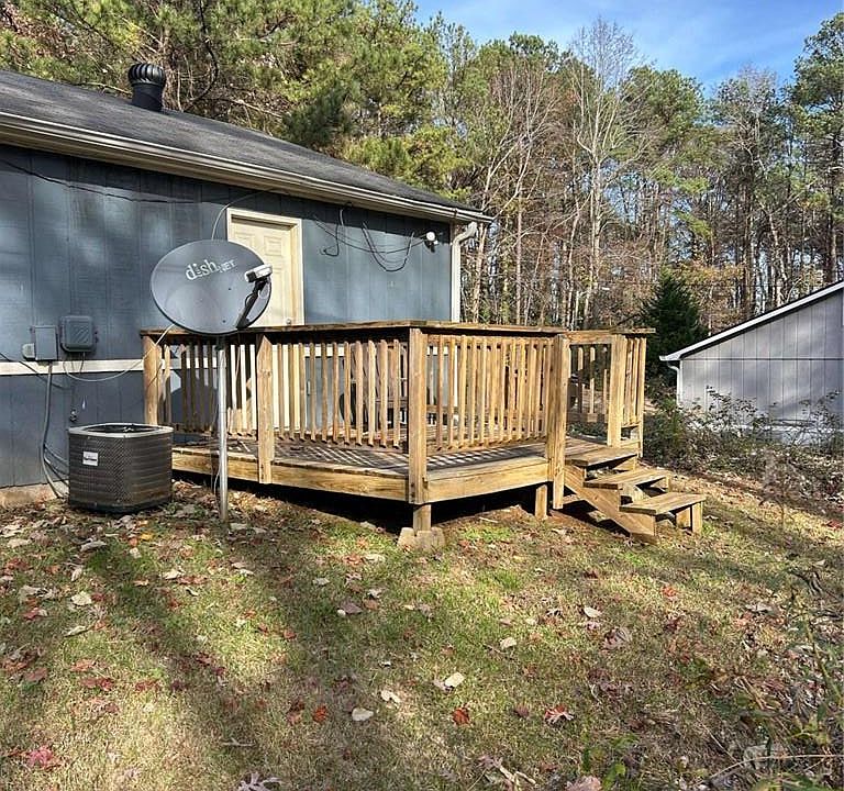 2nd image of 1292-4 Crystal Lake Rd