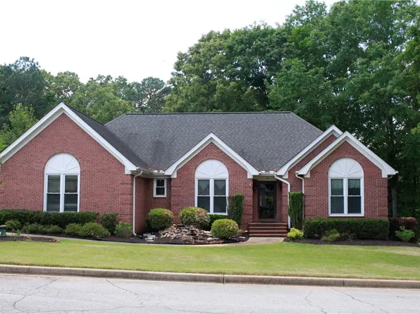 100 Camperdown Ct, Easley, SC 29642