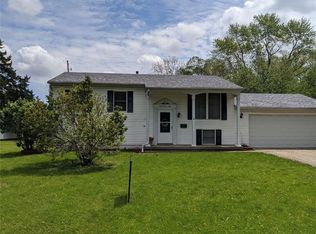 2350 N Dennis Ave, Decatur, IL 62526