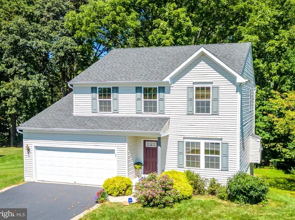 181 Dague Farm Dr, Coatesville, PA 19320
