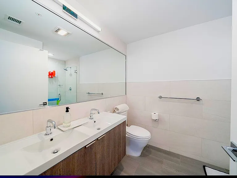 1101 Grand St #302 — Photo 9