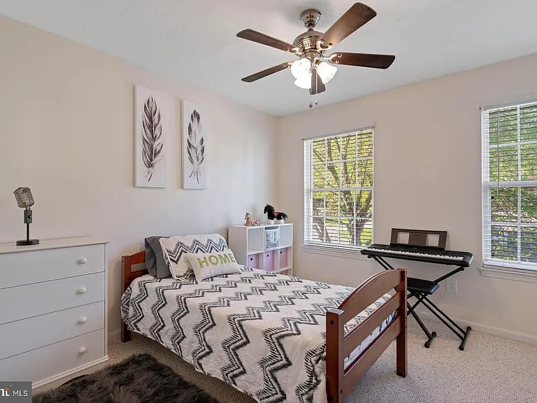 5 Lee Ct — Photo 39