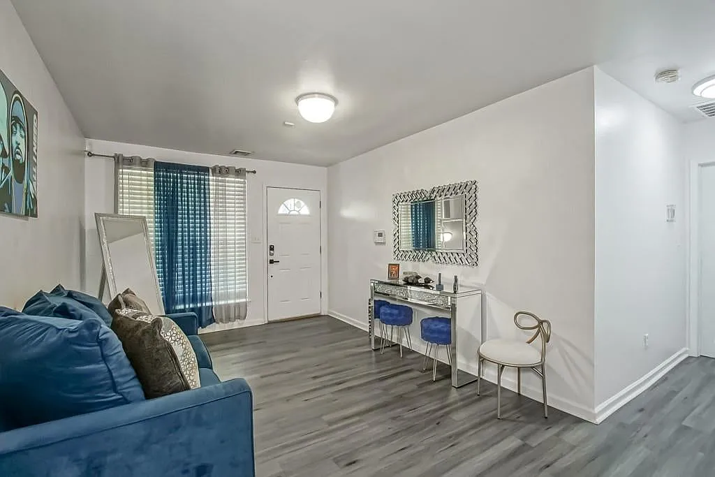 4 bed, 1778 sqft, $2,300 — Photo 4