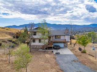 23980 Woodford Tehachapi Rd, Tehachapi, CA 93561