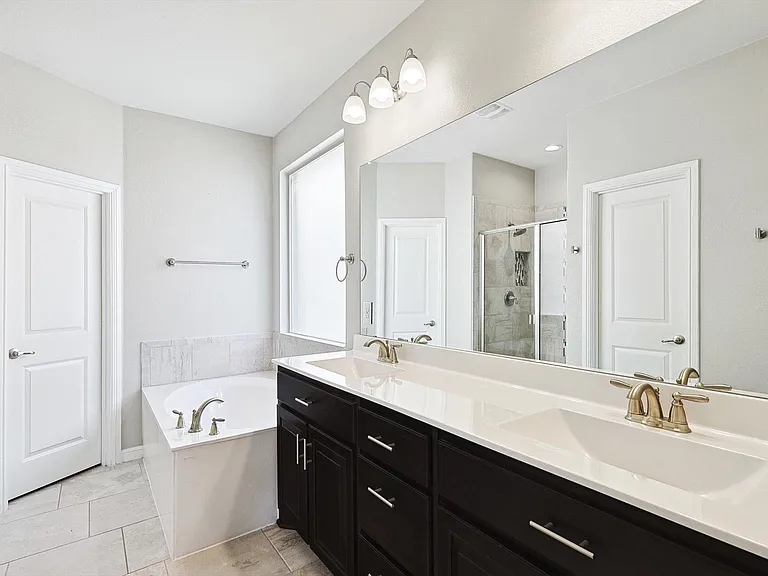2108 Blackrail Ct — Photo 13