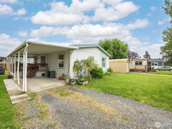 380 E Pole Road #6, Lynden, WA 98264