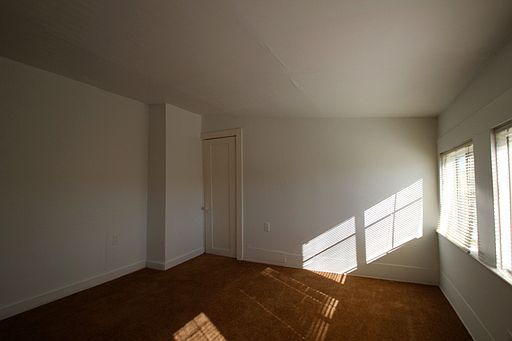 3rd image of 731 S Marengo Ave APT C