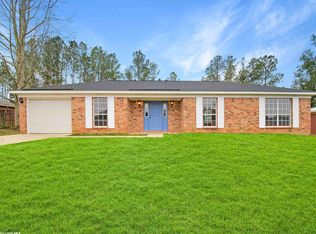 16294 Pointer Dr, Foley, AL 36535