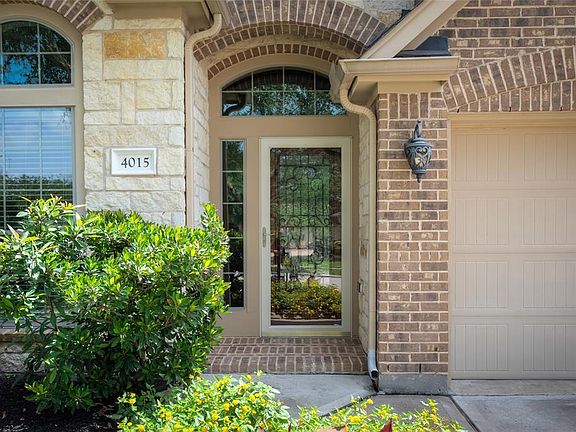 4th image of 4015 Merry Meadow Ct