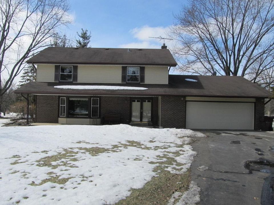 1st image of 32364 N Oak Ave