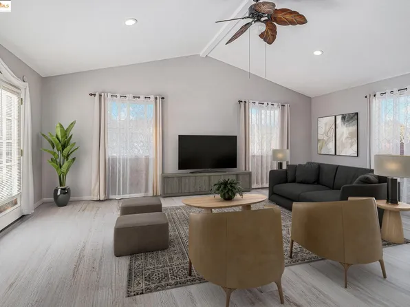 290 Benjamin Ave, Pittsburg, CA 94565