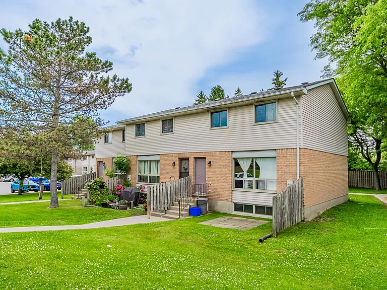 678 Upper Queen St #25 — Photo 10