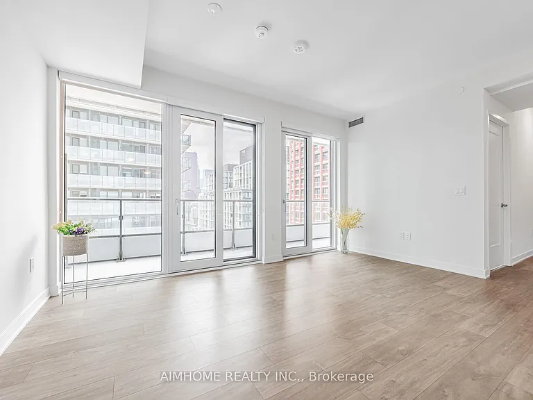 70 Princess St #2116 — Photo 5
