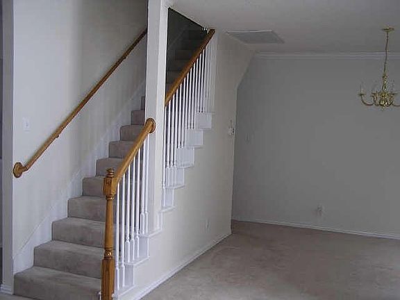 4th image of 8113 Hulen Park Cir